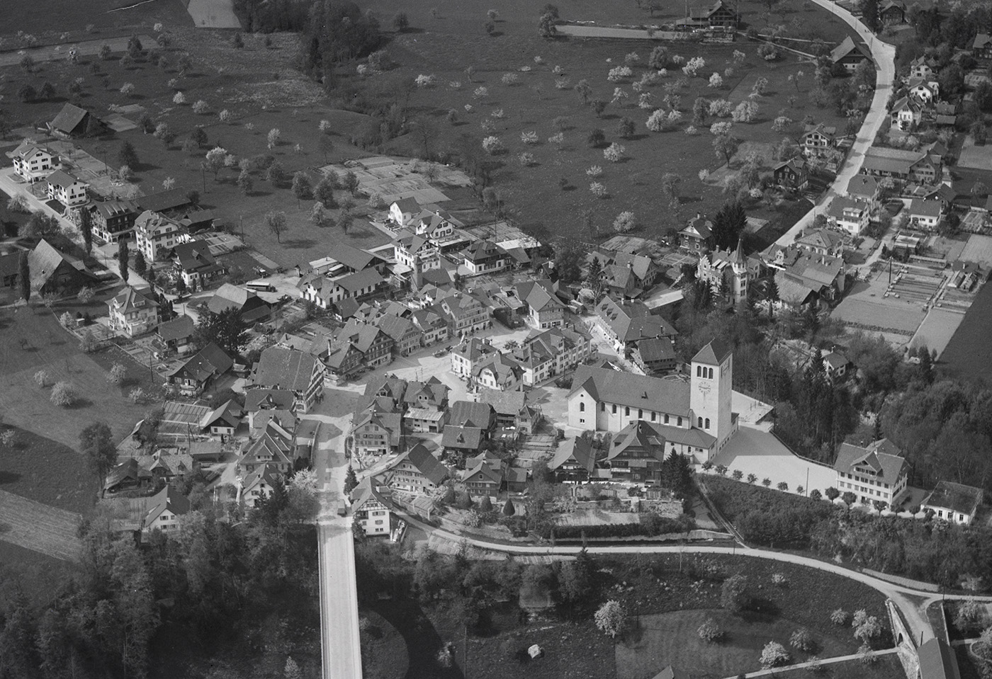 buan-architekten-testplanung-grabenweg-rothenburg-historisches-luftbild-werner-friedli-1946-lbs_h1-008896